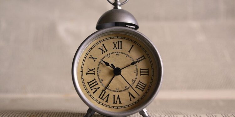 Αλλαγή ώρας 2024: Πότε θα γυρίσουμε τα ρολόγια μία ώρα πίσω