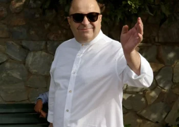 Μάρκος Σεφερλής: Ανέβασε βίντεο με τον Φώτη Σεργουλόπουλο να σατιρίζει τον Χρήστο Σαντικάι