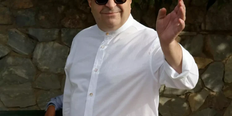 Μάρκος Σεφερλής: Ανέβασε βίντεο με τον Φώτη Σεργουλόπουλο να σατιρίζει τον Χρήστο Σαντικάι