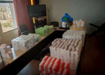 Οι διάλογοι μεταξύ των γιατρών με τους φαρμακοποιούς για τις πλαστές συνταγοφραγήσεις – «Χωρίζω αυτά που θέλουμε, τα υπόλοιπα σε χωματερή»