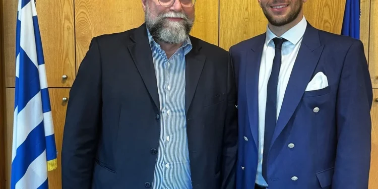 Πληροφορίες για εμπλοκή του επικεφαλής του γραφείου του Βασίλη Οικονόμου σε κύκλωμα trafficking