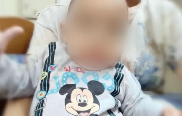 Νέες αποκαλύψεις για το νεκρό μωρό στην Αμαλιάδα: «Δε γίνεται να χάνεις ένα παιδί και στις 9 μέρες να χορεύεις πάνω στις μπάρες»