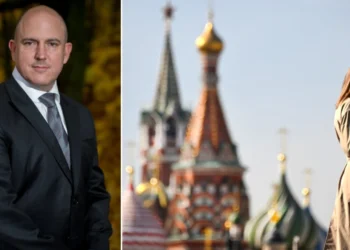 Πρώην αστυνομικός στη Φλόριντα διέφυγε στη Μόσχα και έγινε επικεφαλής των fake news κατά της Δύσης και της Κάμαλα Χάρις