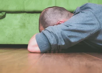 Γυναίκα γνώρισε άντρα στο διαδίκτυο και τον έκανε σκλάβο της – Έχασε 27 κιλά σε δύο μήνες λόγω βασανιστηρίων