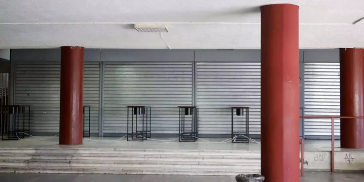 Θεσσαλονίκη: Έπεσε το ασανσέρ στις εστίες του ΑΠΘ – «Έβγαιναν καπνοί, σπασμένα κομμάτια στο υπόγειο»