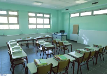 Δύο χρόνια φυλάκιση σε όποιον δείρει καθηγητή μέσα σε σχολείο