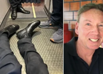 Εικόνες ντροπής σε πτήση, ΑμεΑ δημοσιογράφος του BBC καταγγέλλει πως του είπαν να συρθεί για να πάει στην τουαλέτα