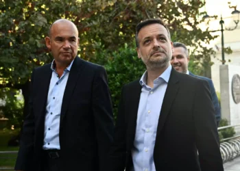 Πρόστιμο 140.000 ευρώ από Δήμο Αθηναίων σε εταιρεία που κατασκεύαζε δίκτυο οπτικών ινών – «Έσκαβε δρόμους χωρίς άδεια»