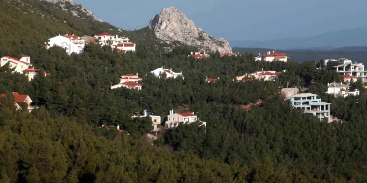 Εκτός σχεδίου δόμηση: Έρχεται ρύθμιση με αλλαγές – Βγαίνει η δουλεία διόδου από το σχέδιο της κυβέρνησης