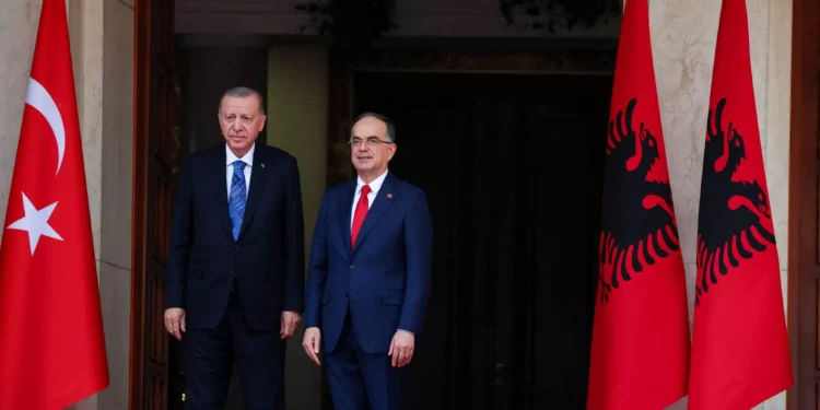 Ο Ρετζέπ Ταγίπ Ερντογάν θα εγκαινιάσει στην Αλβανία το μεγαλύτερο τζαμί των Βαλκανίων