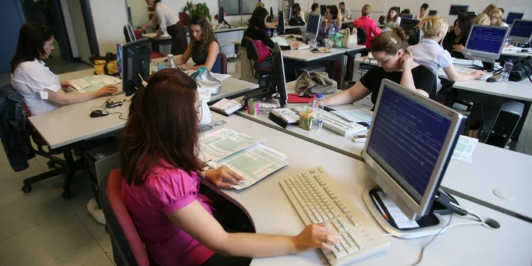 Τι αλλάζει το 2025 στις φορολογικές δηλώσεις – Έρχονται τα αποκαλυπτήρια