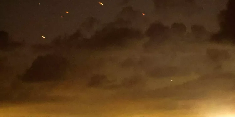 : Άνοιξαν οι «πύλες της Κολάσεως» στη Μέση Ανατολή: Πυραυλική επίθεση του Ιράν στο Ισραήλ