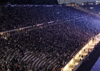 Συναυλία για τα Τέμπη – Όταν χιλιάδες ένωσαν τις φωνές τους για Δικαιοσύνη