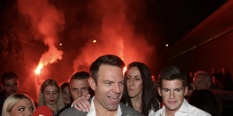 Ο Κασσελάκης εγκαινιάζει τα γραφεία στον Ταύρο: Δεν υπάρχουν υποψήφιοι πρόεδροι, θα υπάρξουν μόνο στο συνέδριο – Δείτε βίντεο