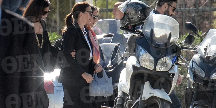 Όλγα Κεφαλογιάννη: Ζητά την αποκλειστική επιμέλεια των παιδιών της