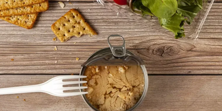 Τόνος κονσέρβα: Τι ανησυχεί τους ειδικούς μετά την ανίχνευση υδραργύρου – Προσοχή στις εγκύους