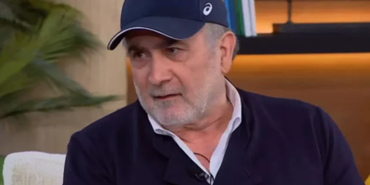 Λάκης Λαζόπουλος για ΣΥΡΙΖΑ: «Ο ένας γελοίος προσπαθεί να αποδείξει στον άλλον ποιος είναι πιο σοβαρός»