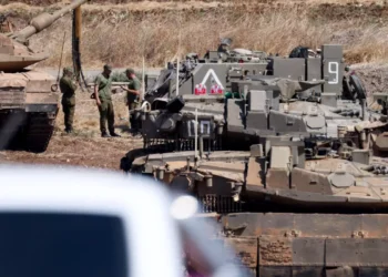 Λίβανος: Το Ισραήλ ανακοίνωσε «περιορισμένη» χερσαία εισβολή – Βομβάρδισαν καταυλισμούς προσφύγων στα σύνορα με τη Γάζα