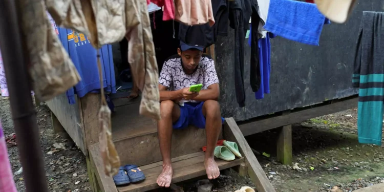 Η Μελόνι αυστηροποιεί τους κανόνες για το μεταναστευτικό: Θα ελέγχονται τα κινητά όσων μπαίνουν στην Ιταλία