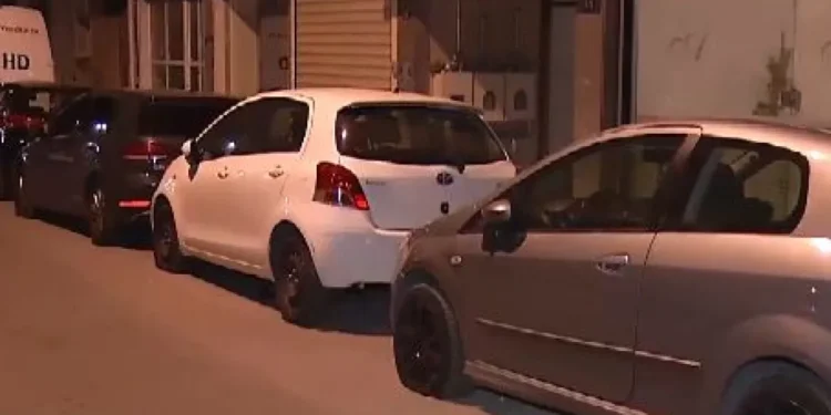 Παγκράτι: Επιτέθηκε με μαχαίρι στον πρώην εργοδότη του και προκάλεσε φθορές σε 11 αυτοκίνητα