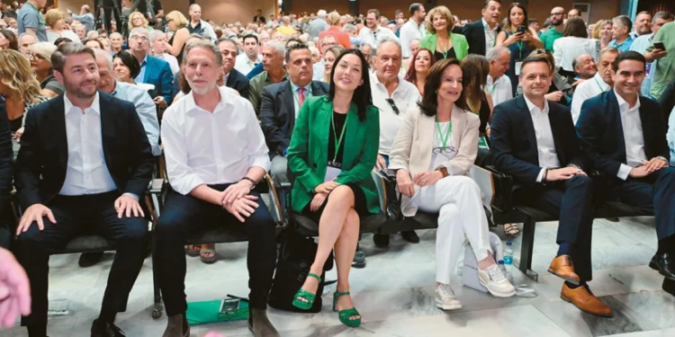 Εκλογές στο ΠΑΣΟΚ: Τι ποσοστά πήραν οι υποψήφιοι αρχηγοί του ΠΑΣΟΚ ανά περιφέρεια