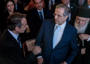 Βαθαίνει το ρήγμα κυβέρνησης και Αντώνη Σαμαρά – Η στρατηγική Μητσοτάκη απέναντι στο ΠΑΣΟΚ και τον ΣΥΡΙΖΑ