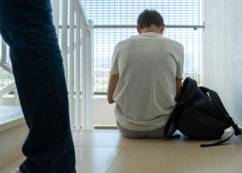 Κακουργηματική δίωξη για πρώτη φορά για ξύλο μεταξύ μαθητών στην Κρήτη – Του έσπασε δόντι μέσα στο σχολείο