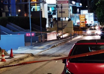 Συγγρού: Δύο τραυματίες από πυροβολισμούς – Δείτε βίντεο από τον αιματηρό καβγά