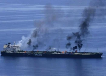 Ερυθρά Θάλασσα: Απειλές των Χούθι σε Έλληνες πλοιοκτήτες – «Ετοιμαστείτε να δεχτείτε επίθεση»