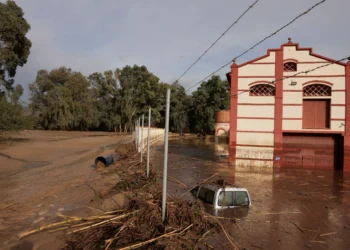 Ισπανία: Θάνατος και χάος στην πλημμυρισμένη Βαλένθια: «Ήμασταν παγιδευμένοι σαν ποντίκια, το νερό ήταν στα 3 μέτρα»