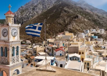 Υπογεννητικότητα: Χωριά και μικρά νησιά στην Ελλάδα δεν έχουν καταγράψει ούτε μία γέννηση εδώ και χρόνια