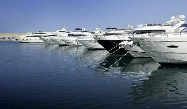 Λίβανος: 1.800 δολάρια το κεφάλι για εκκενώσεις με γιοτ στην Κύπρο