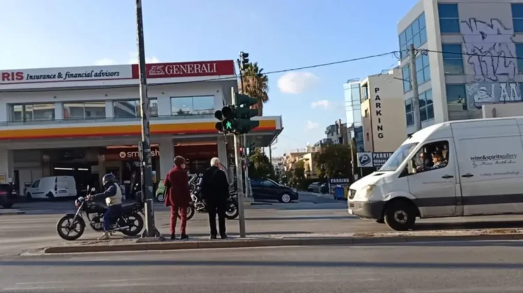 Χολαργός: Αγωνία για τον 12χρονο που χτυπήθηκε από ΙΧ ενώ οδηγούσε πατίνι – Παραμένει στη ΜΕΘ με κακώσεις στο κεφάλι