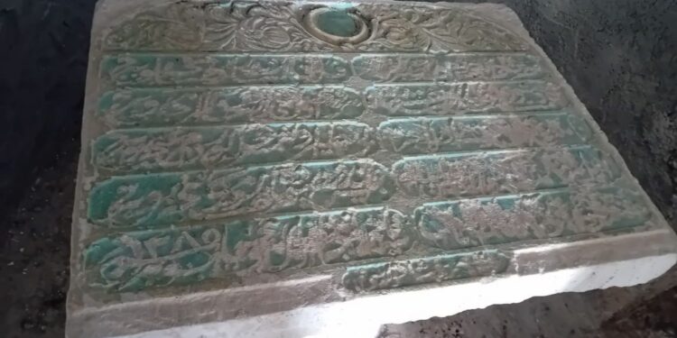 Σφακιά: Απίστευτη ανακάλυψη σε εκκλησία – Τούρκικη γραφή πάνω στην Αγία Τράπεζα!