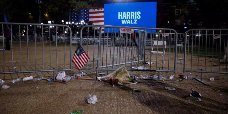 «Εξαφανισμένη» η Κάμαλα Χάρις: Πένθιμο το κλίμα στους Δημοκρατικούς