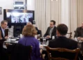Σύσκεψη υπό τον πρωθυπουργό για την AI: Η βελτίωση δημοσίου, Παιδείας και Υγείας στο επίκεντρο