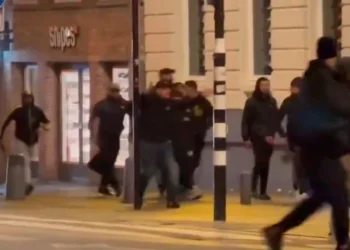 Άμστερνταμ: Άγριο ξύλο σε Ισραηλινούς φιλάθλους – 10 τραυματίες, ο Νετανιάχου στέλνει ομάδα διάσωσης – Δείτε βίντεο