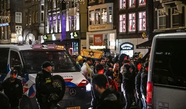 Επεισόδια στο Άμστερνταμ: 5 άτομα στο νοσοκομείο και 62 συλλήψεις – Σε εξέλιξη έρευνες