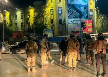 Συρία: Έκλεισε το αεροδρόμιο στο Χαλέπι – Τη μισή πόλη έχουν καταλάβει οι αντάρτες