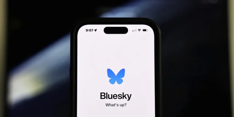 To Bluesky γίνεται το «νέο Twitter»: Γιατί το προτιμούν όλο και περισσότεροι