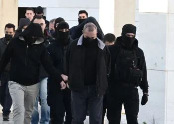 Ένοχοι 11 εκ των 17 κατηγορουμένων για τους βιασμούς της 12χρονης στον Κολωνό