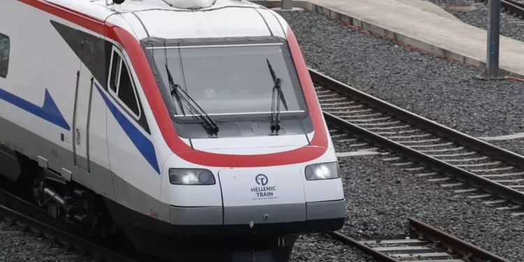 Παραλίγο σύγκρουση τρένων στην Πιερία: Intercity θα έπεφτε πάνω σε συρμό Προαστιακού που είχε ακινητοποιηθεί στις ράγες