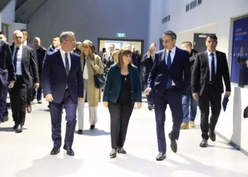 Μετρό Θεσσαλονίκης: Το μενταγιόν της Κατερίνας Σακελλαροπούλου με τις ράγες έκλεψε την παράσταση