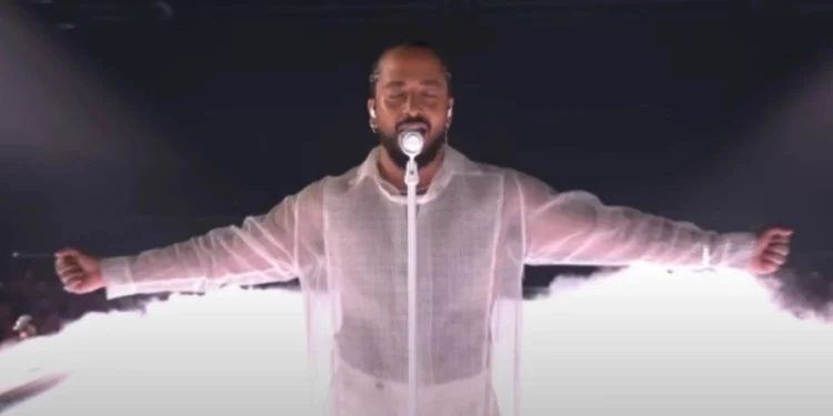 Για σεξουαλική παρενόχληση κατηγορείται ο Slimane