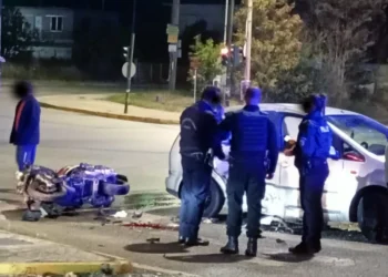 Οργή από την οικογένεια του 20χρονου στο Αγρίνιο: «Παραβίασε κόκκινο, μου σκότωσε τον αδελφό και η αδελφή μου είναι ετοιμοθάνατη»