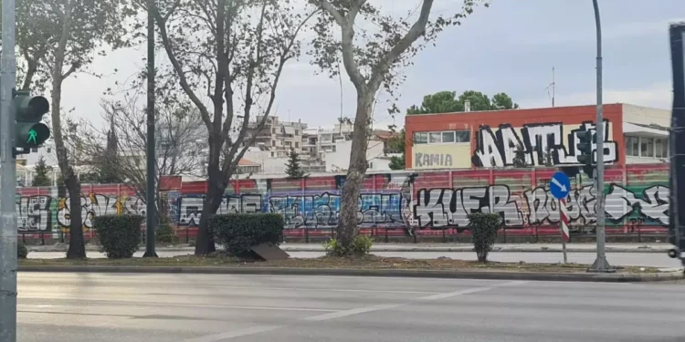 Πραγματογνώμονας τροχαίων ο οδηγός της μηχανής που σκοτώθηκε στη σύγκρουση με το ασθενοφόρο στο Χαϊδάρι