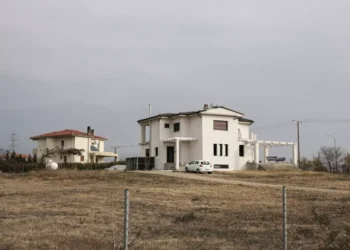 Ξάνθη: Πού στρέφονται οι έρευνες για την οικογενειακή τραγωδία με τη διαρροή υγραερίου – Διασωληνωμένες στη ΜΕΘ οι δύο αδερφές