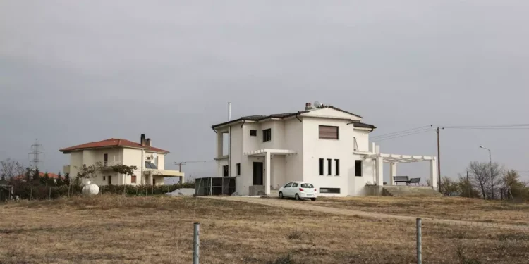 Ξάνθη: Πού στρέφονται οι έρευνες για την οικογενειακή τραγωδία με τη διαρροή υγραερίου – Διασωληνωμένες στη ΜΕΘ οι δύο αδερφές