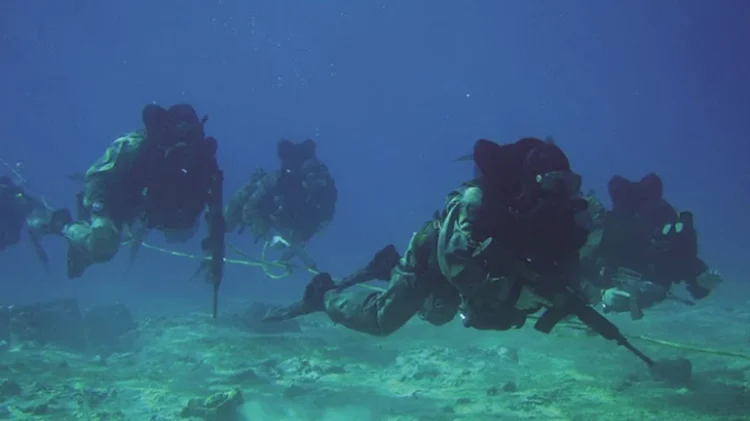 Νεκρός βατραχάνθρωπος στη Μονάδα Υποβρυχίων Καταστροφών