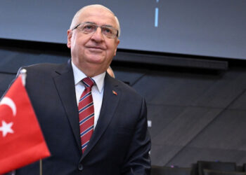 Γιασάρ Γκιουλέρ: Απειλές για Αιγαίο, Αλεξανδρούπολη και ηλεκτρική διασύνδεση με Κύπρο από τον υπουργό Άμυνας της Τουρκίας